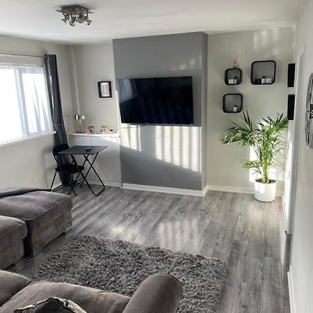 Fantastic Full 3 Bedroom Modern Apartment ベルファスト エクステリア 写真