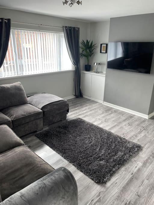 Fantastic Full 3 Bedroom Modern Apartment ベルファスト エクステリア 写真