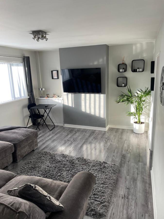 Fantastic Full 3 Bedroom Modern Apartment ベルファスト エクステリア 写真